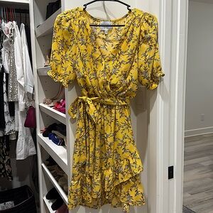Hayden LA yellow floral dress size small